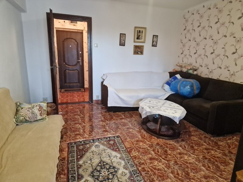 Titan, Aleea Barajul Bicaz, 10 minute metrou Costin Georgian,