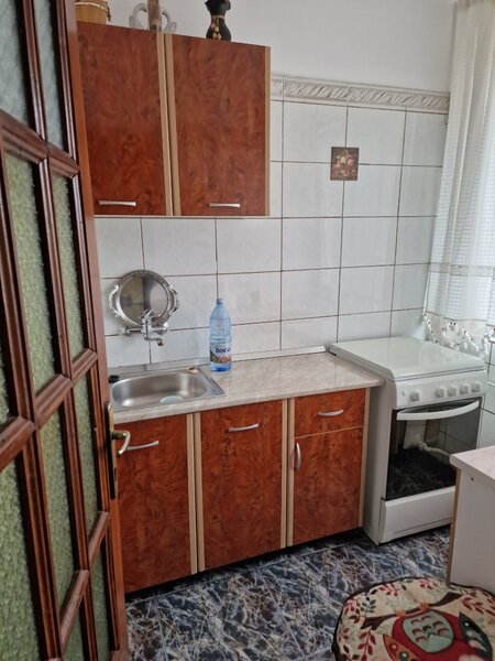 Titan, Aleea Barajul Bicaz, 10 minute metrou Costin Georgian,